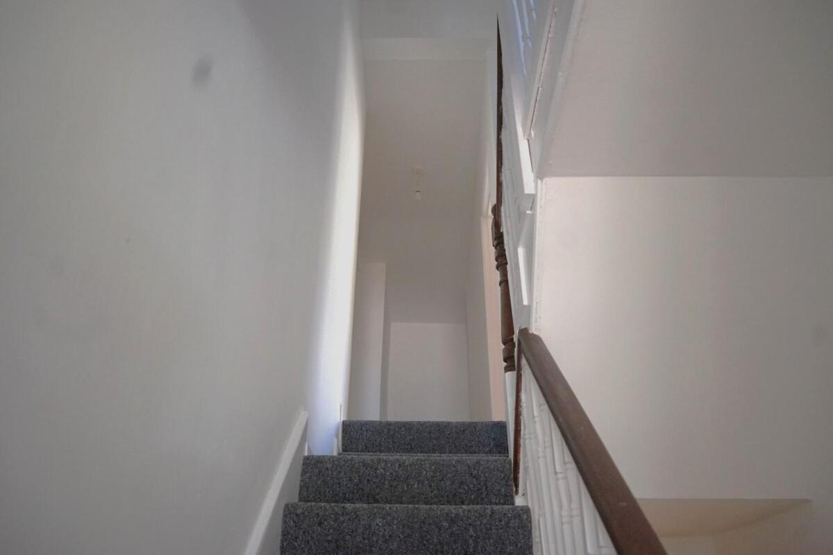 Stylish 3-bed With Wifi & Kitchen Holiday home Swansea